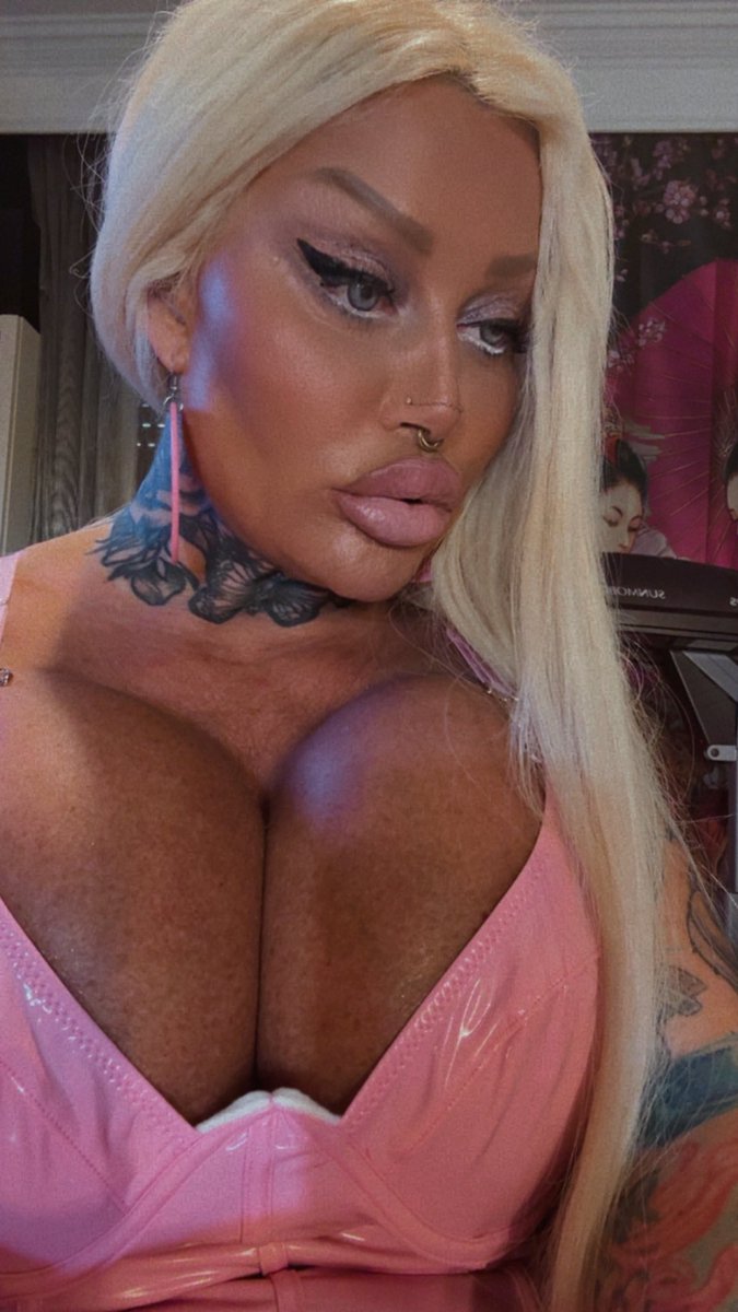 COCO B The Doll Amsterdam tweet media