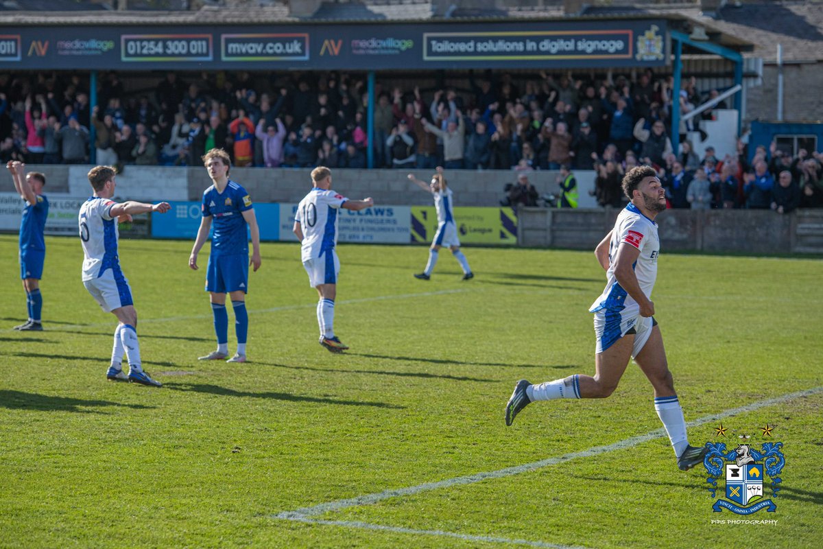 Philhill1961's tweet image. 🔵 @clitheroefc1877 1-1 @official_buryfc ⚪️
Tough game today but we take a point…two home games to come so hopefully we can take maximum points and stay top…still in our hands…UTS!!!
#buryfc #shakers #northernpremierleague @officialnorthernprem #nonleaguefootball