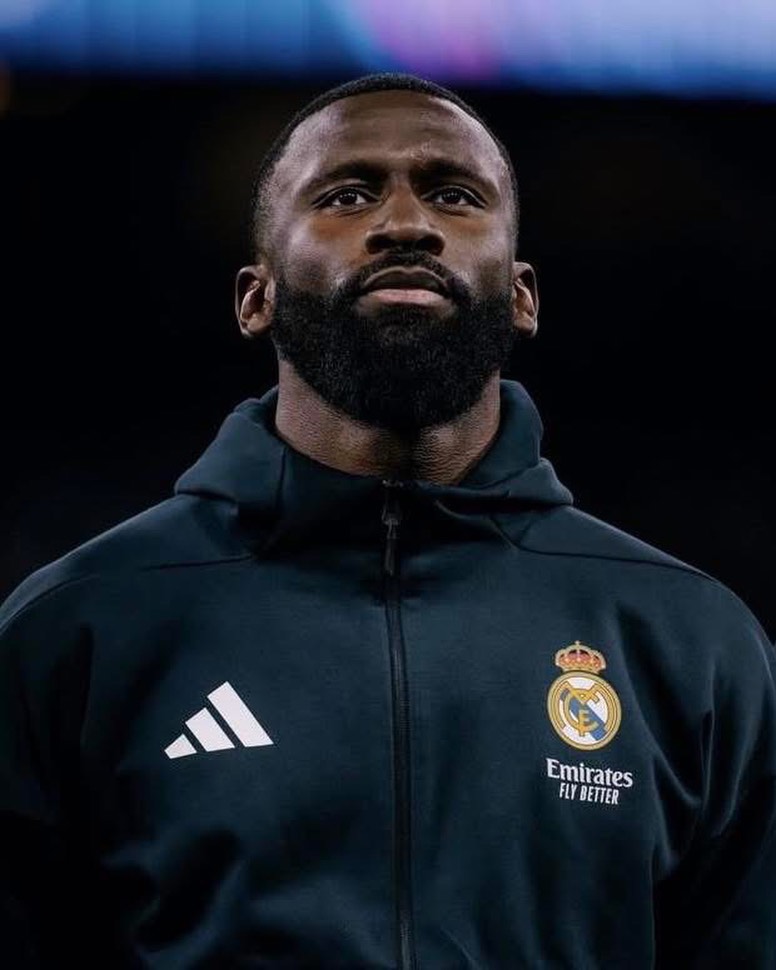 BÁVARO 🤍 tweet media