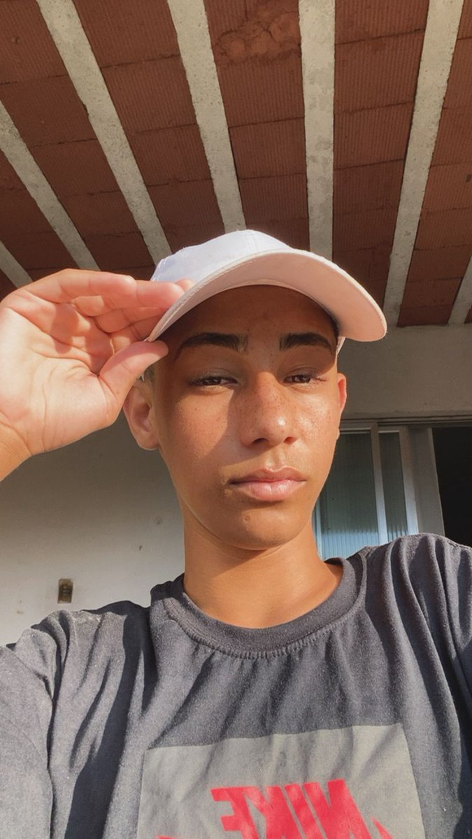 _pedroo3_'s tweet photo. Já apareço assim kk😍☀️ https://t.co/qvWixEv9pA