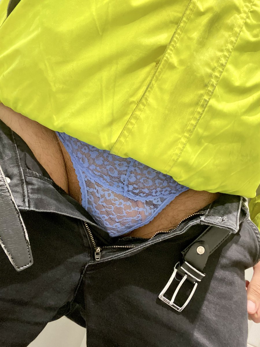 OfficerDel tweet media