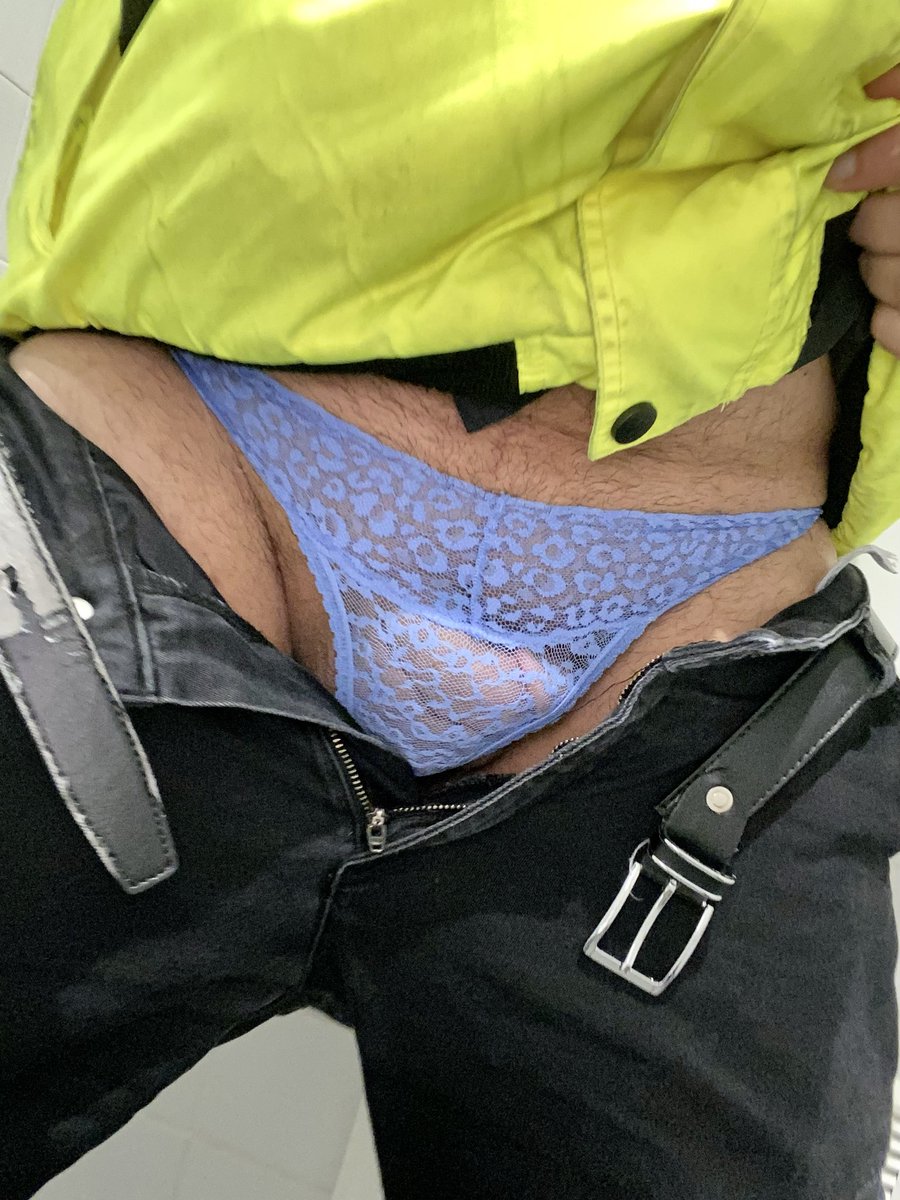 OfficerDel tweet media