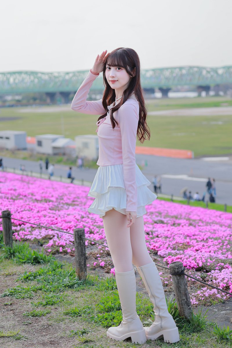 KFuna28's tweet image. おはようございます☁
『 桜色の季節 🌸 』
綾城花菜さん
@ayashiro_kana 

#綾城花菜 
#ガールズフォト 
#portrait
#可愛い #love #美少女 
#ぐっちゃんphoto 
#可愛いと思ったらいいね
#桜ポートレート
#桜 #芝桜 
#idolっっｑ