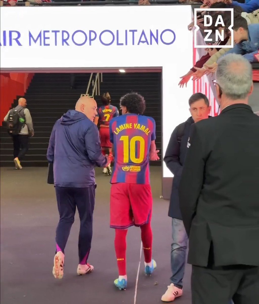 Vibes Foot tweet media