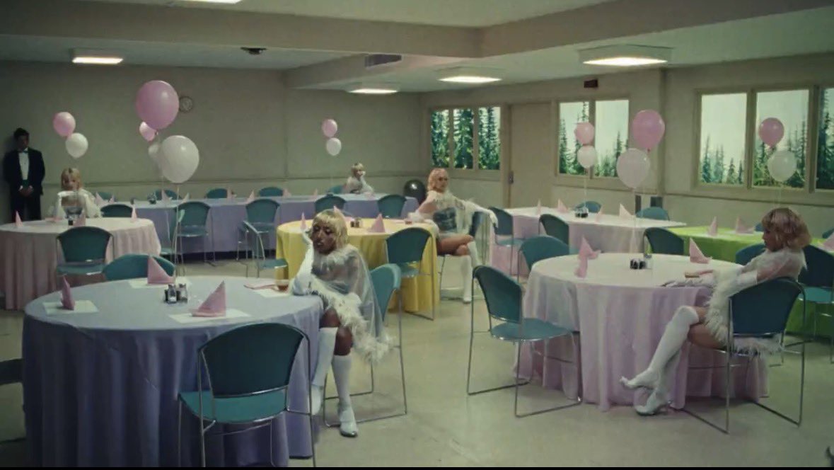 • ｡˚✩ ana ★ tweet media