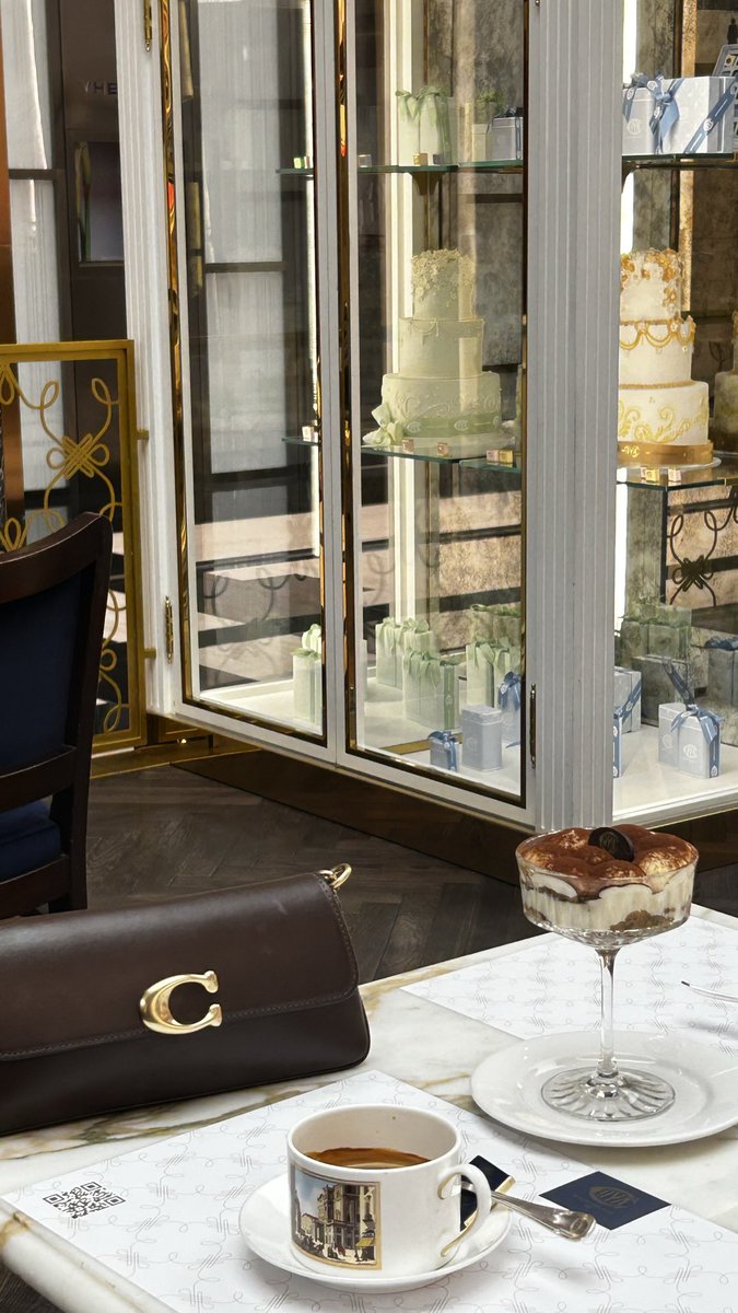 مي الشمري tweet media