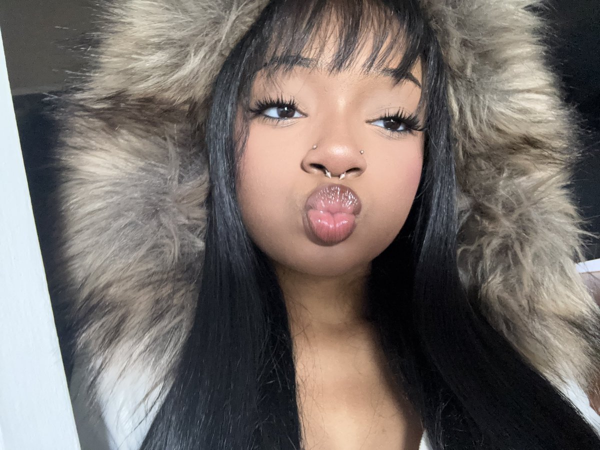 lia is unique on fire ✧ odsd 📌 tweet media