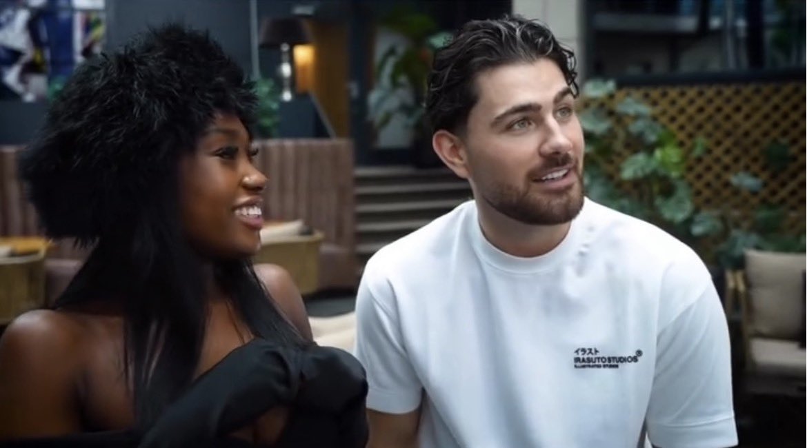 Our people are Glowing ❤️❤️❤️
#loveislandallstars #scott #leanne