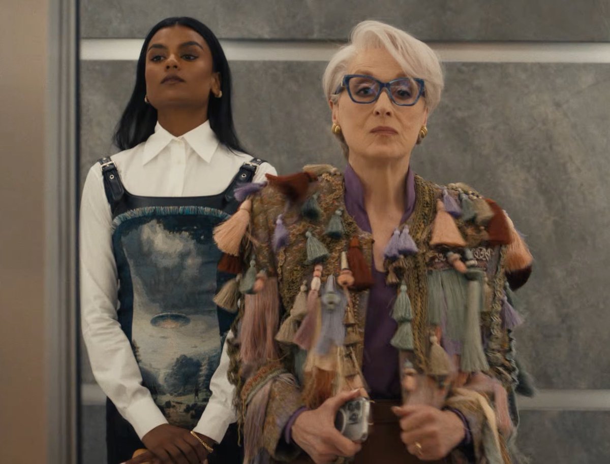 Simone Ashley Brasil tweet media