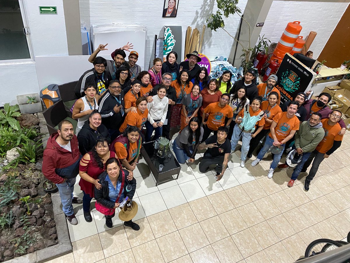 natushuren's tweet image. ¡Sin este gran equipo, Aqüifera no hubiera sido posible! 
Siempre digo que tengo el mejor equipo y estos 4 días tan intensos me lo han demostrado; felicidades a todos y muchas gracias por su esfuerzo y cariño al bosque 
@BosqueFest @ChapultepecCDMX 
#festival #team