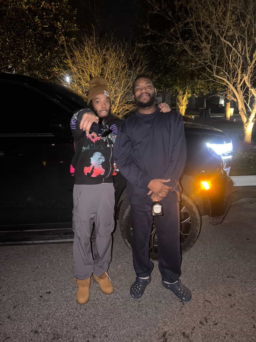 FDO FDO FDO .
i went up 30lbs 💪🏾 when i was locked, on purpose. Hard work &amp; Dedication. 
100 pullups, 100 dips, 400 pushups 5days/week. 
I did that time I aint let that time do me 😤. 
My Men fed me but i Never ate the cheese‼️