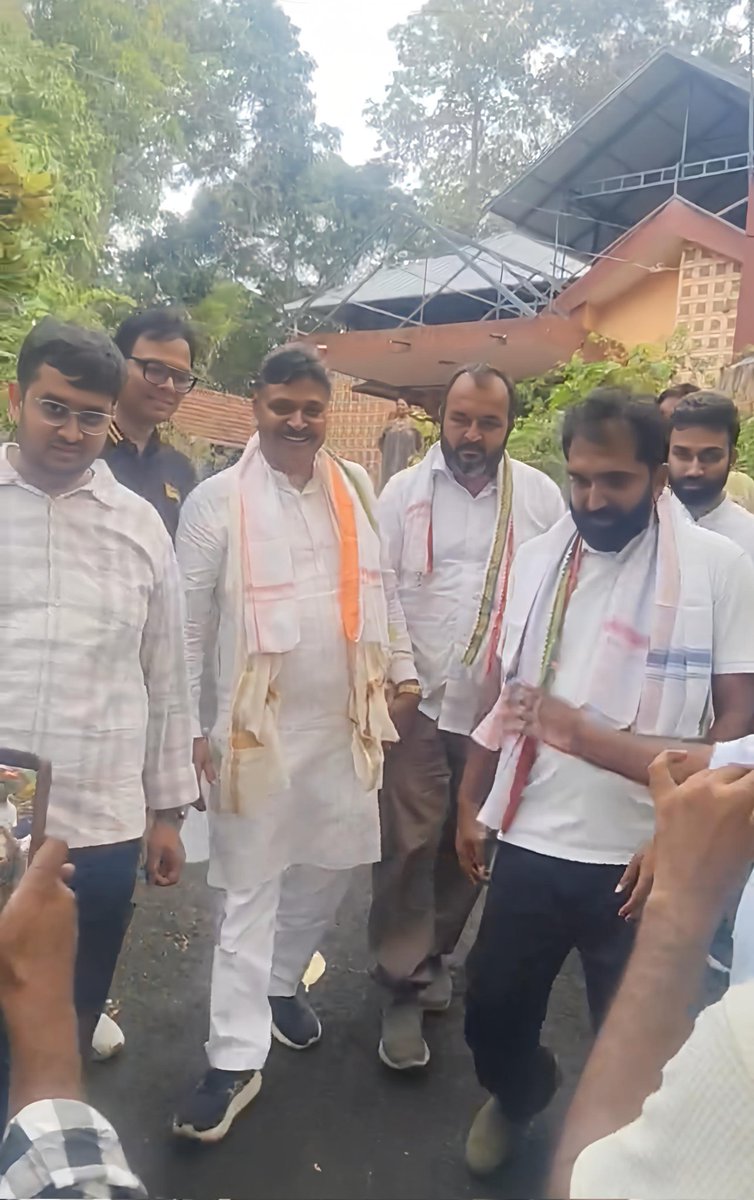 Ashish_HLA's tweet photo. Campaigning in #KeralaElections for  @Chandyoommen Ji #Puthuppally with the Leader of Opposition in Rajasthan Legislative Assembly Hon. @TikaRamJullyINC Ji #Keralam #UDF #UDF100 #KeralamJeikkum https://t.co/FSbM8m79io