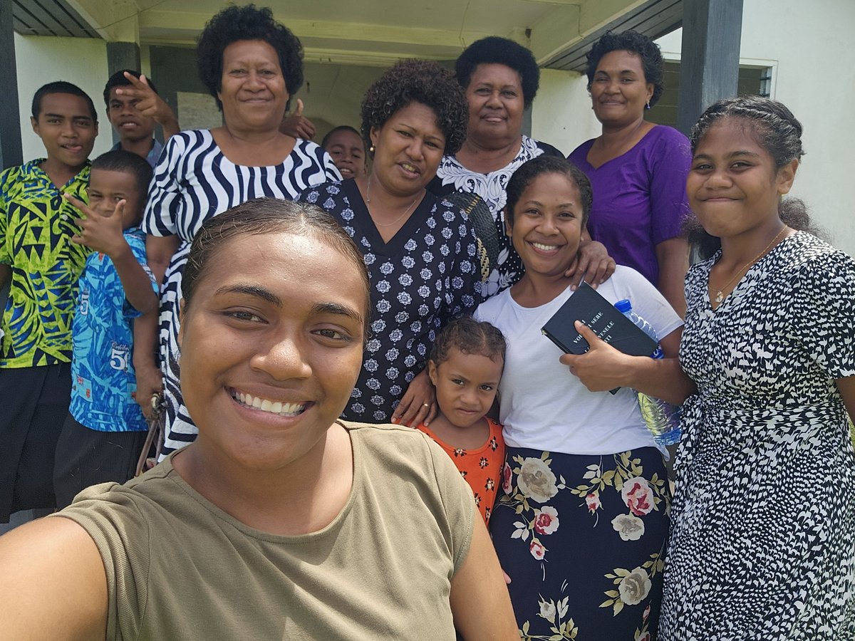 tinai_loloma's tweet photo. I cant be updating my village experience every 10 years and will definitely make the trip often now that I'm here in vanualevu and have the confidence to take the kids on my own. Easter 2026 was so wholesome 😍 Wainika, Cakaudrove, Vanualevu. Noqu Oro Si'a 🤍 https://t.co/Am4JMhFmMb