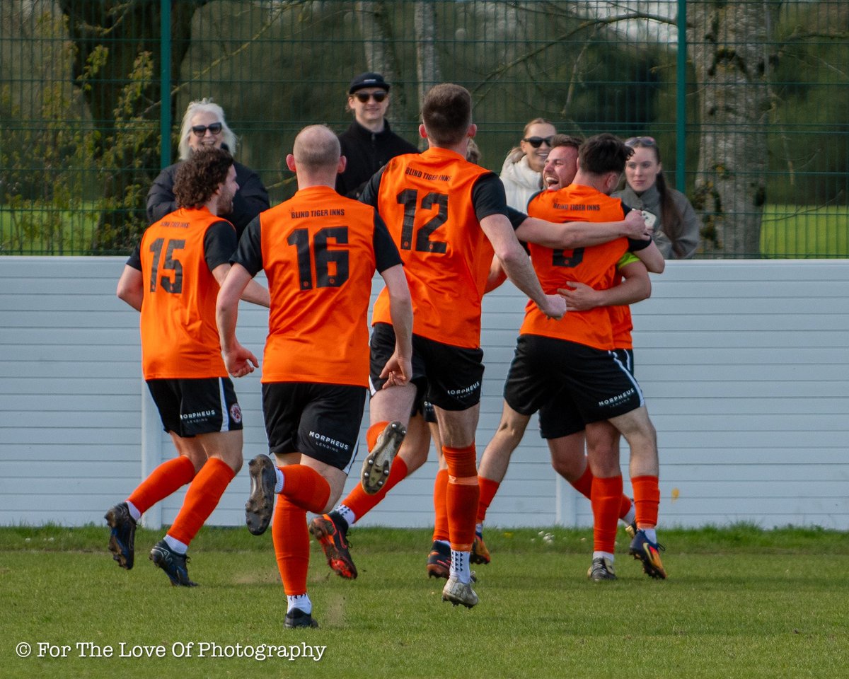 EuxtonVillaFC's tweet photo. The goal…. The celebration 🤩

A closer look at @Patbibby equaliser today! 😁😁😁

📸 @FTLOPhotography https://t.co/9ppCLSu4L1