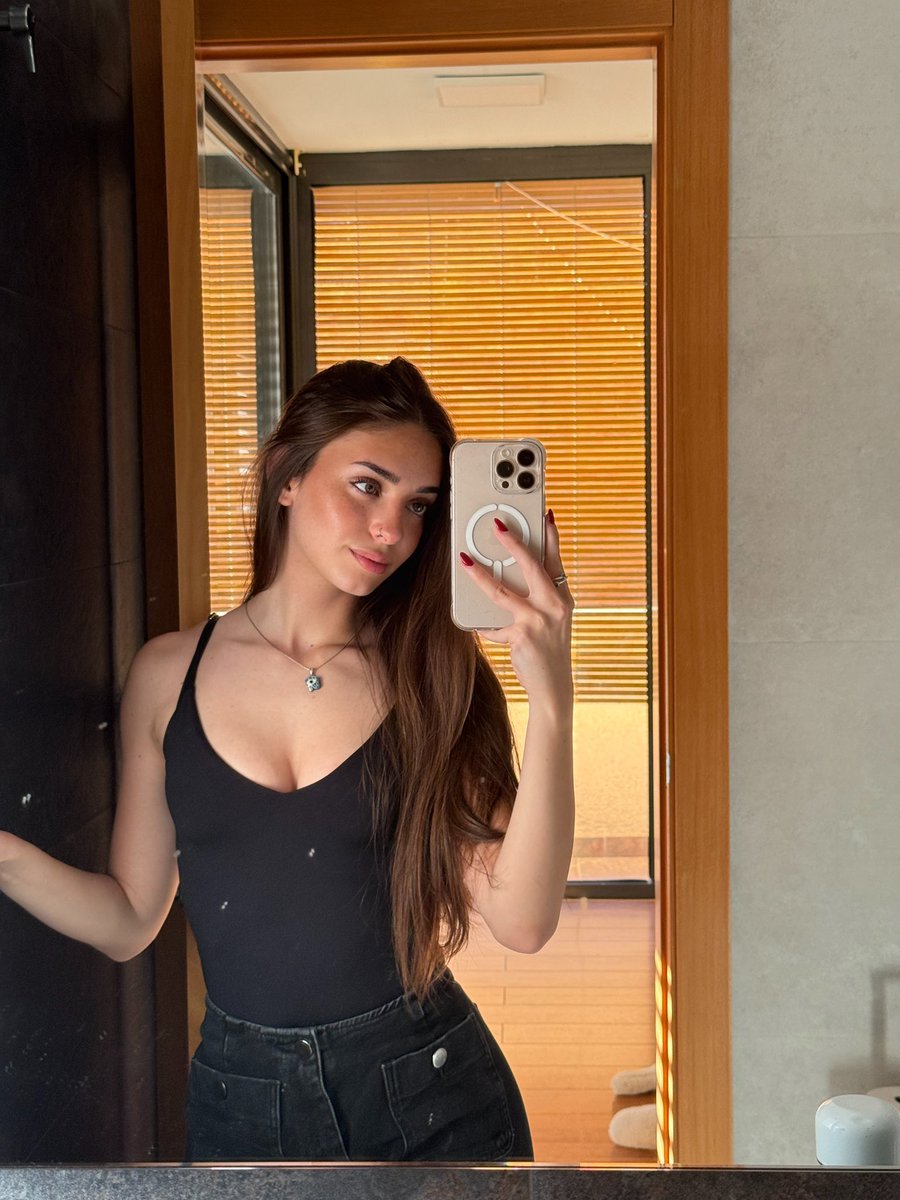 PAULA🦋 tweet media