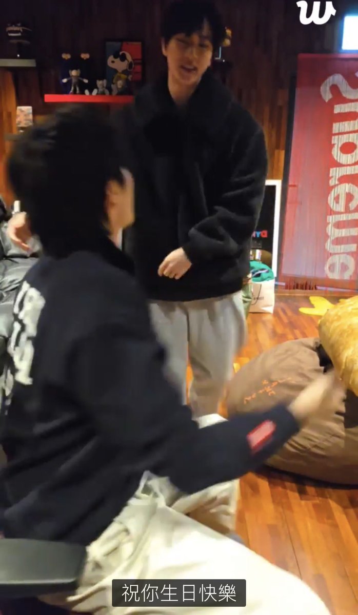 深深with hobi till the end 🐿️🎀 tweet media