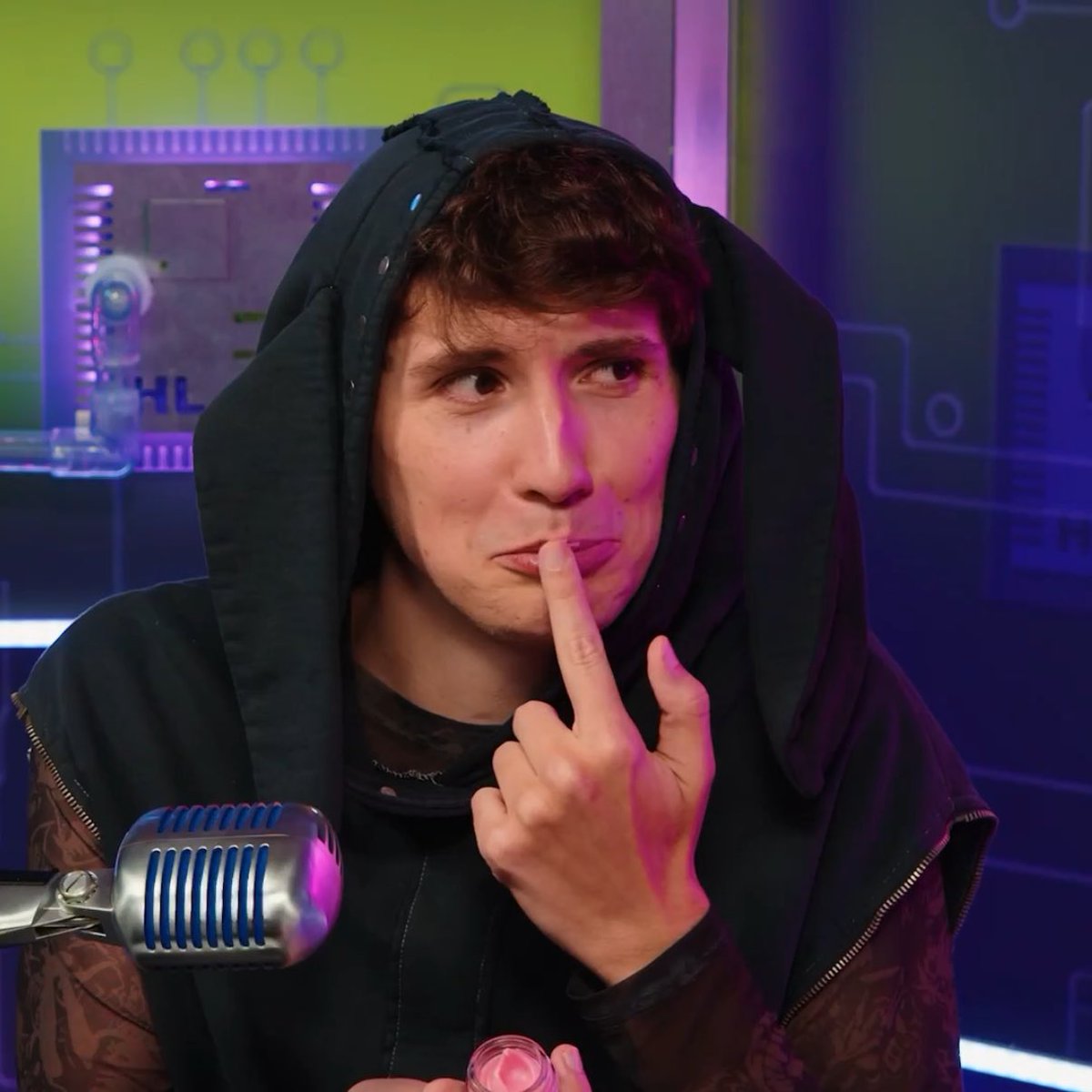 dami :3 | #U #WGIA tweet media