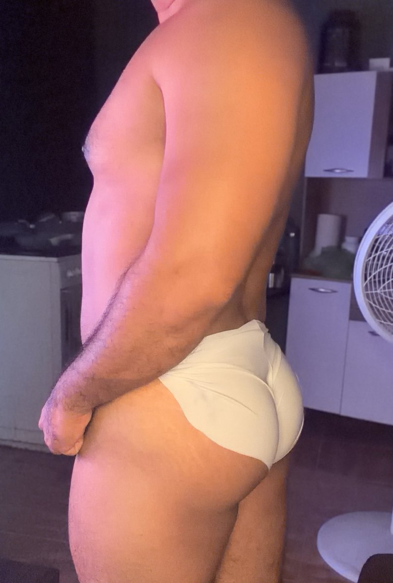 NeoomXx18's tweet photo. Cual prefieres 🍆 o 🍑? https://t.co/KCXi1OOHal