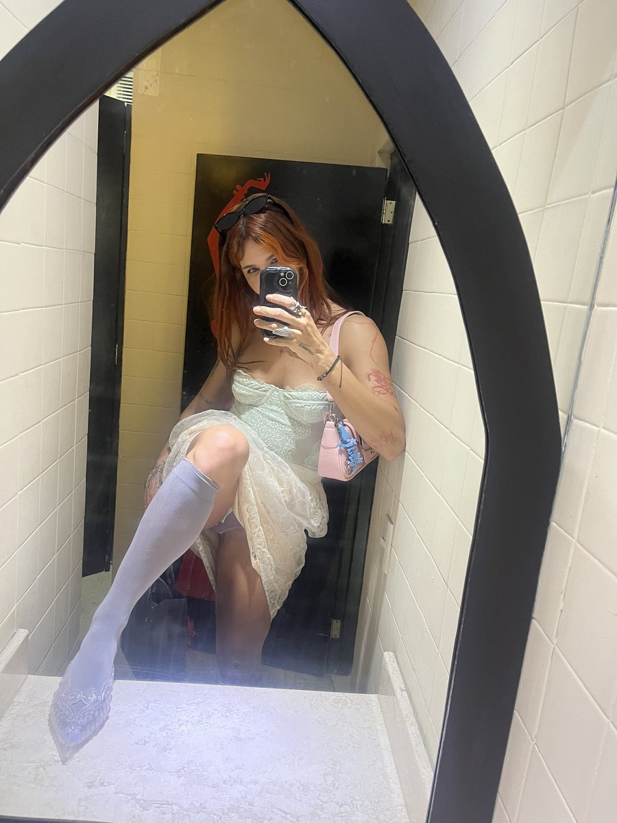 Hardcorette tweet media