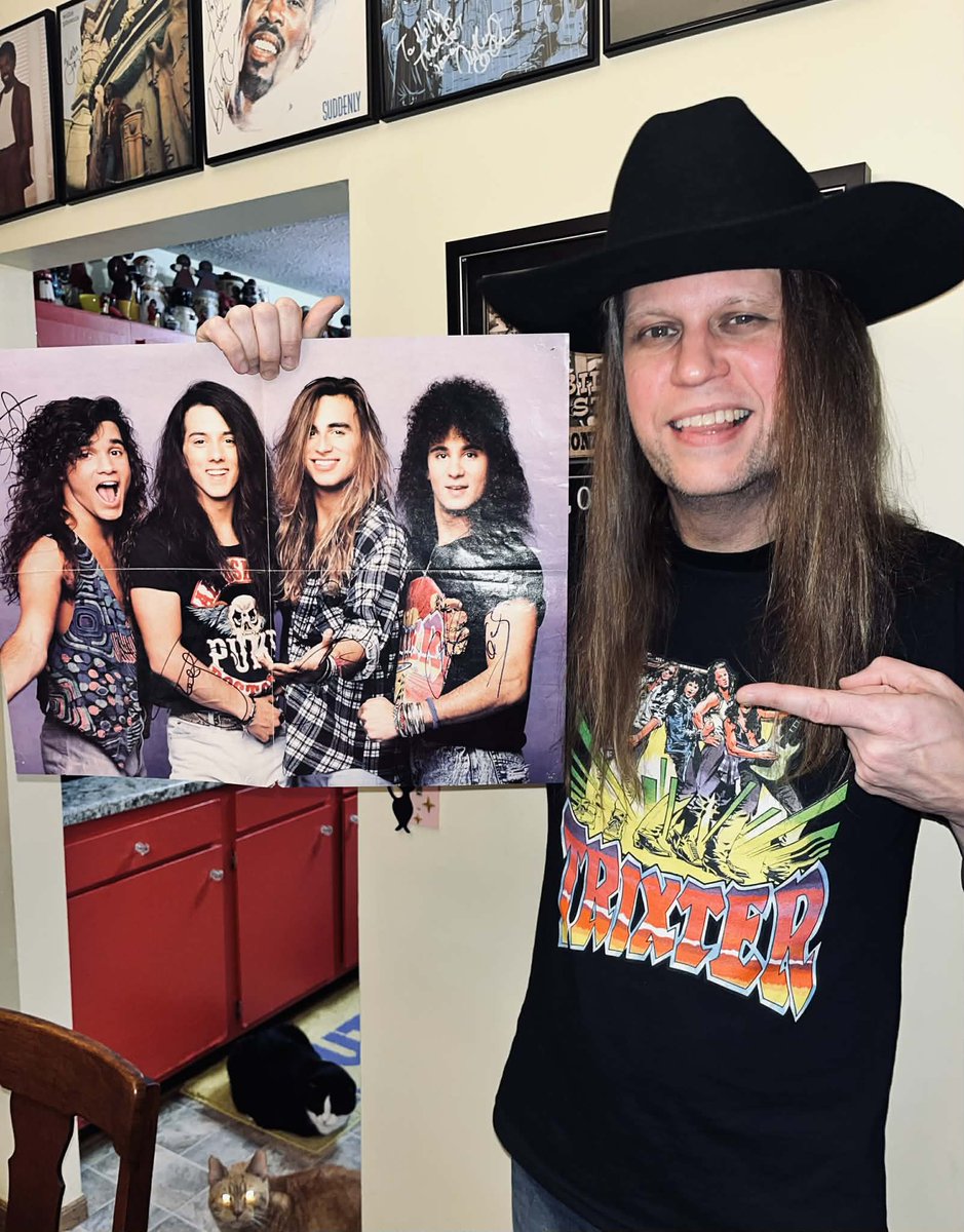 Charlie Bonnet III tweet media