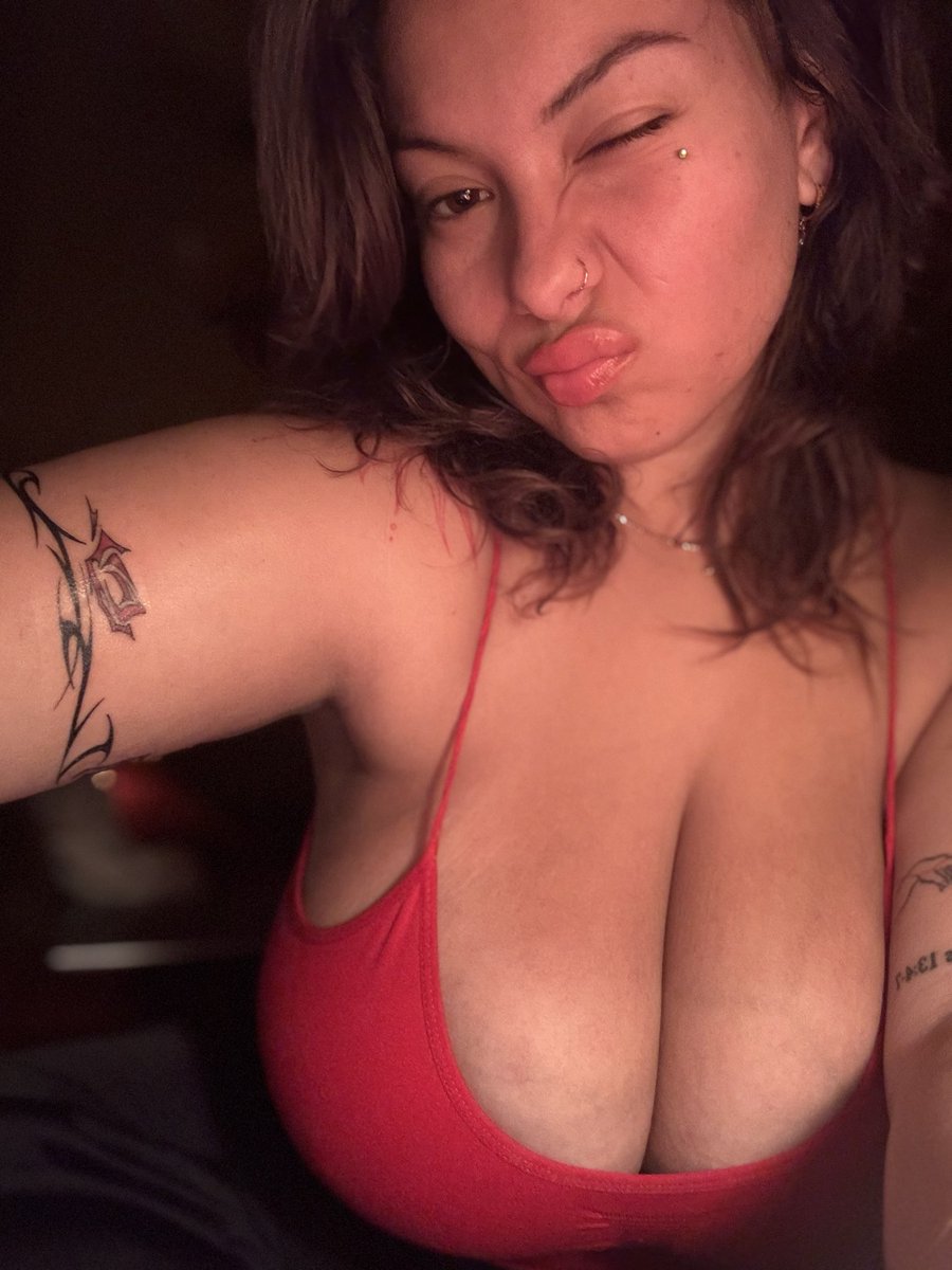 Nicole🍒 tweet media