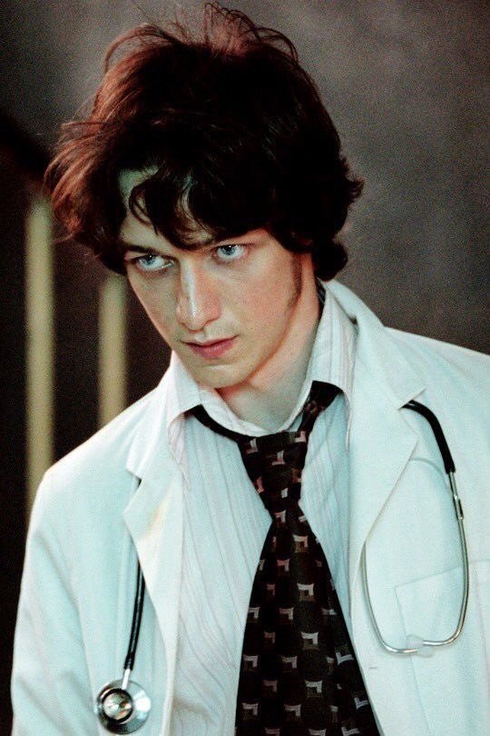 chxriks's tweet photo. he was so femme fatale in this https://t.co/uVchJctSdH