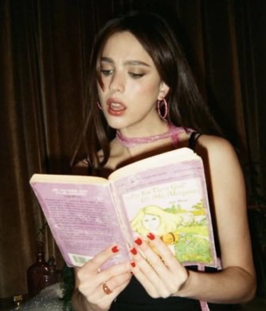 acervo laura kat ★ tweet media