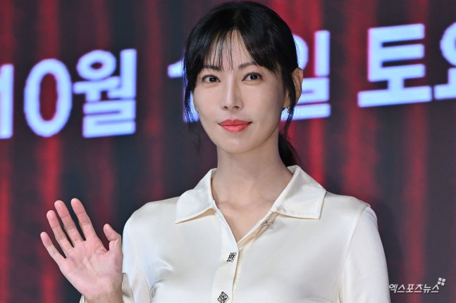 #KimSoYeon reportedly cast to lead new JTBC drama #RediscoveryOfRomance. 

It is currently in production and is reported to broadcast in September.