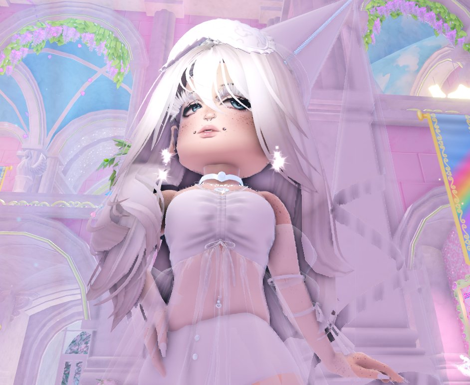 IgnoreMePlease4's tweet photo. Lowkey am loving this bug other than everything on the head being to big now, I feel like im proportioned properly for once tho! So cute from the right angles. awful from others... LOL https://t.co/gV72RcE71o