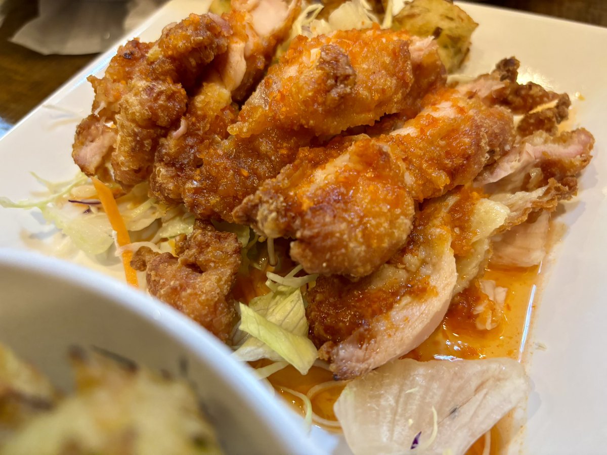 research_ff's tweet photo. 中華料理「雅」メインメニューだけがテーブルに来て後はすべて食べ放題です。@南新宿 https://t.co/J0sLRK9lrh