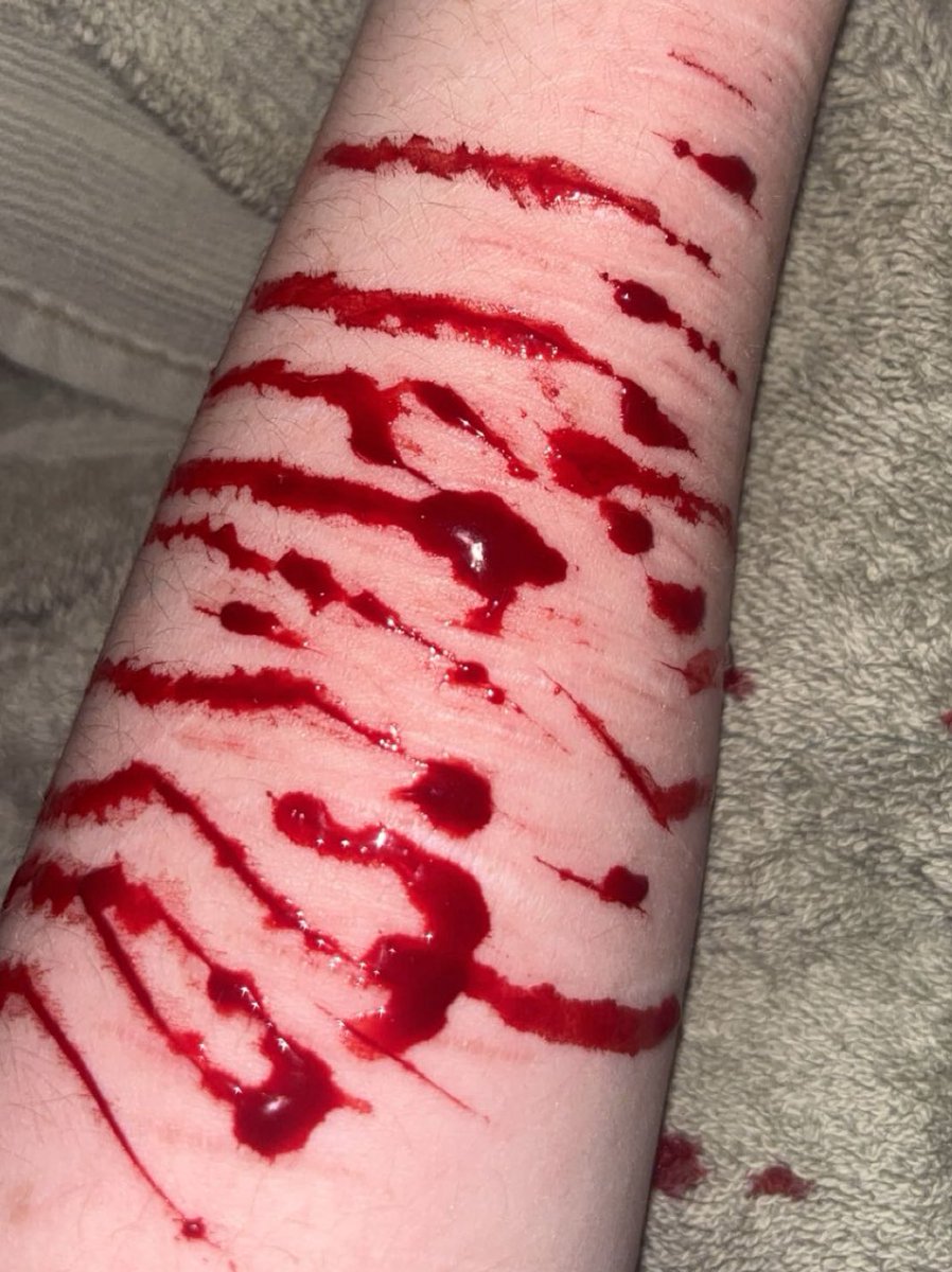 mimi ᯇ day 8 binge free ᢉ𐭩 tweet media