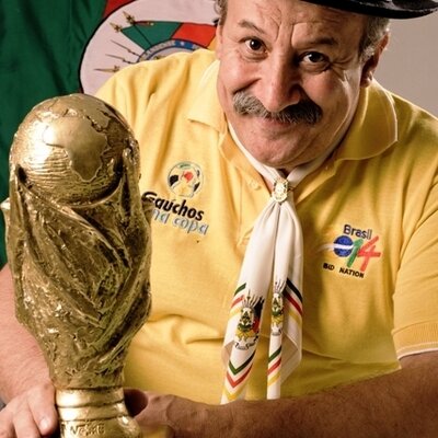 sLovakeni tweet media