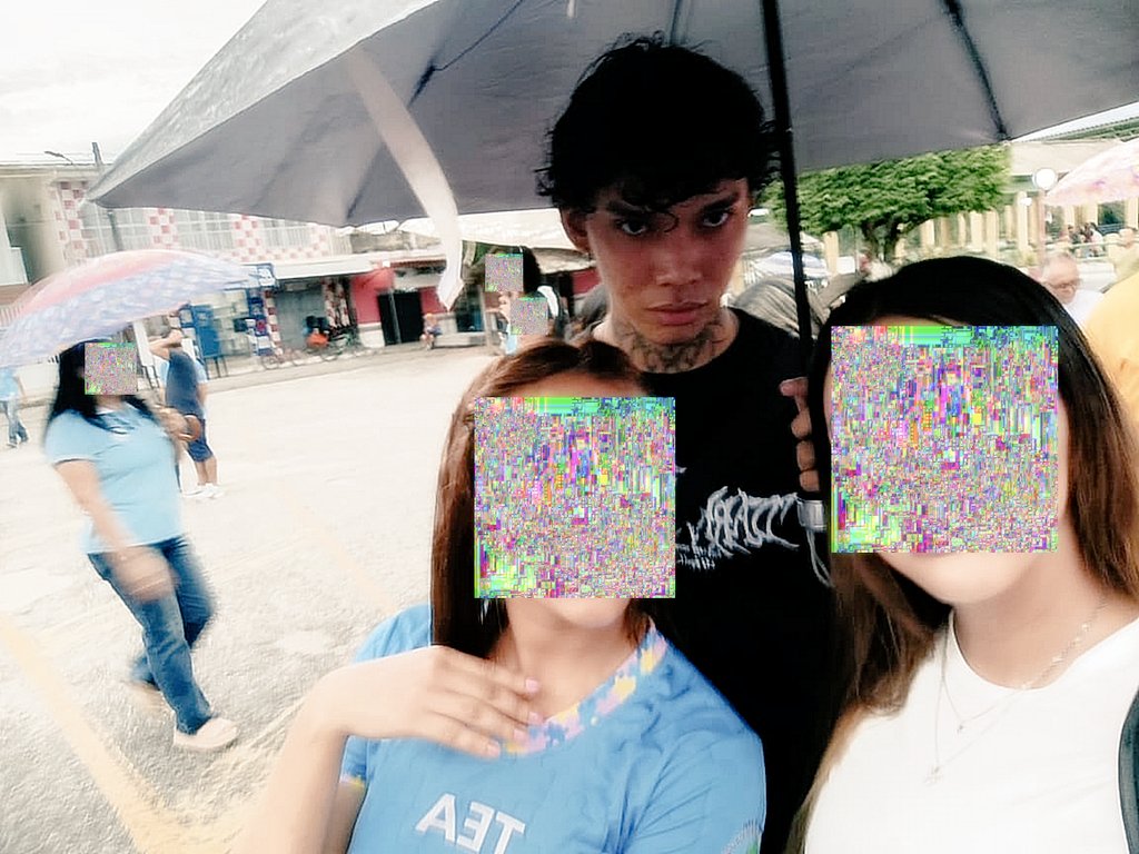 com amor, tweet media