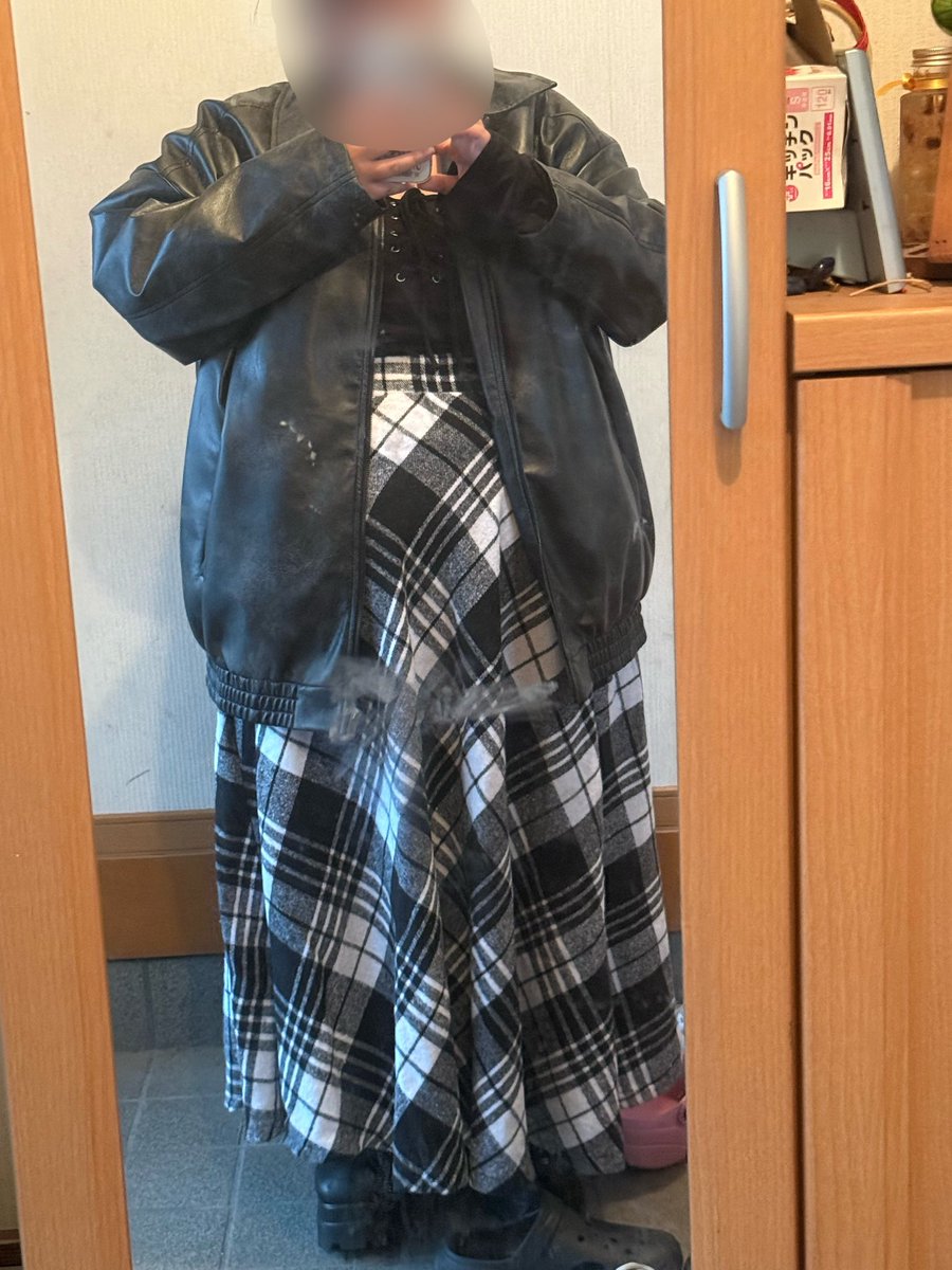 あねむ tweet media