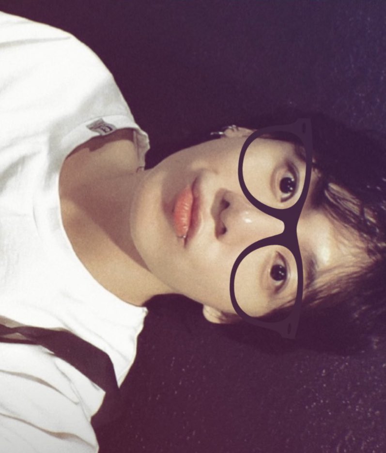 jungkook tweet media