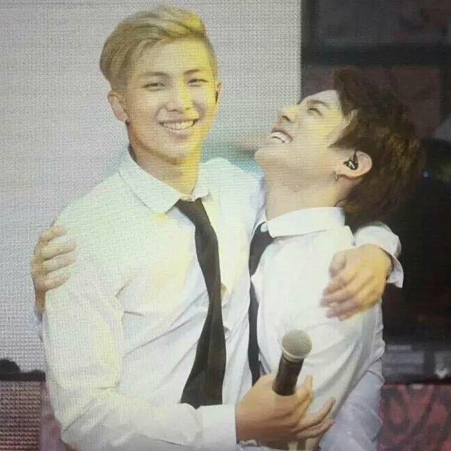 aria⁷ (@spilledcolor) on Twitter photo 