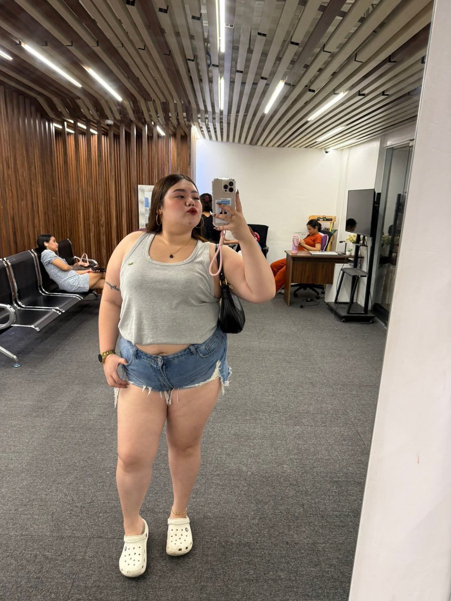 หมวยลูกสาวคนเดียว tweet media