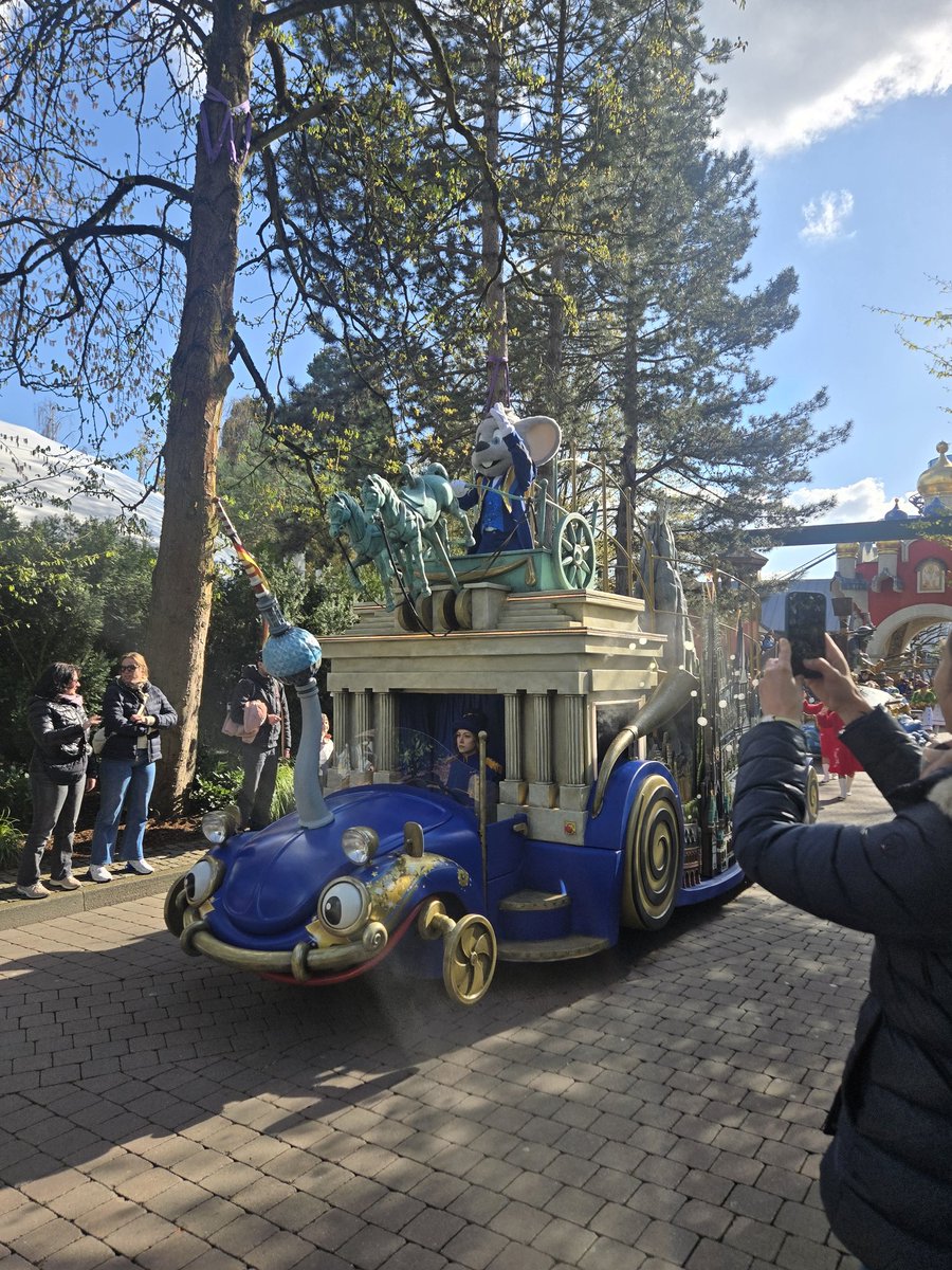 Quentin Conrad tweet media