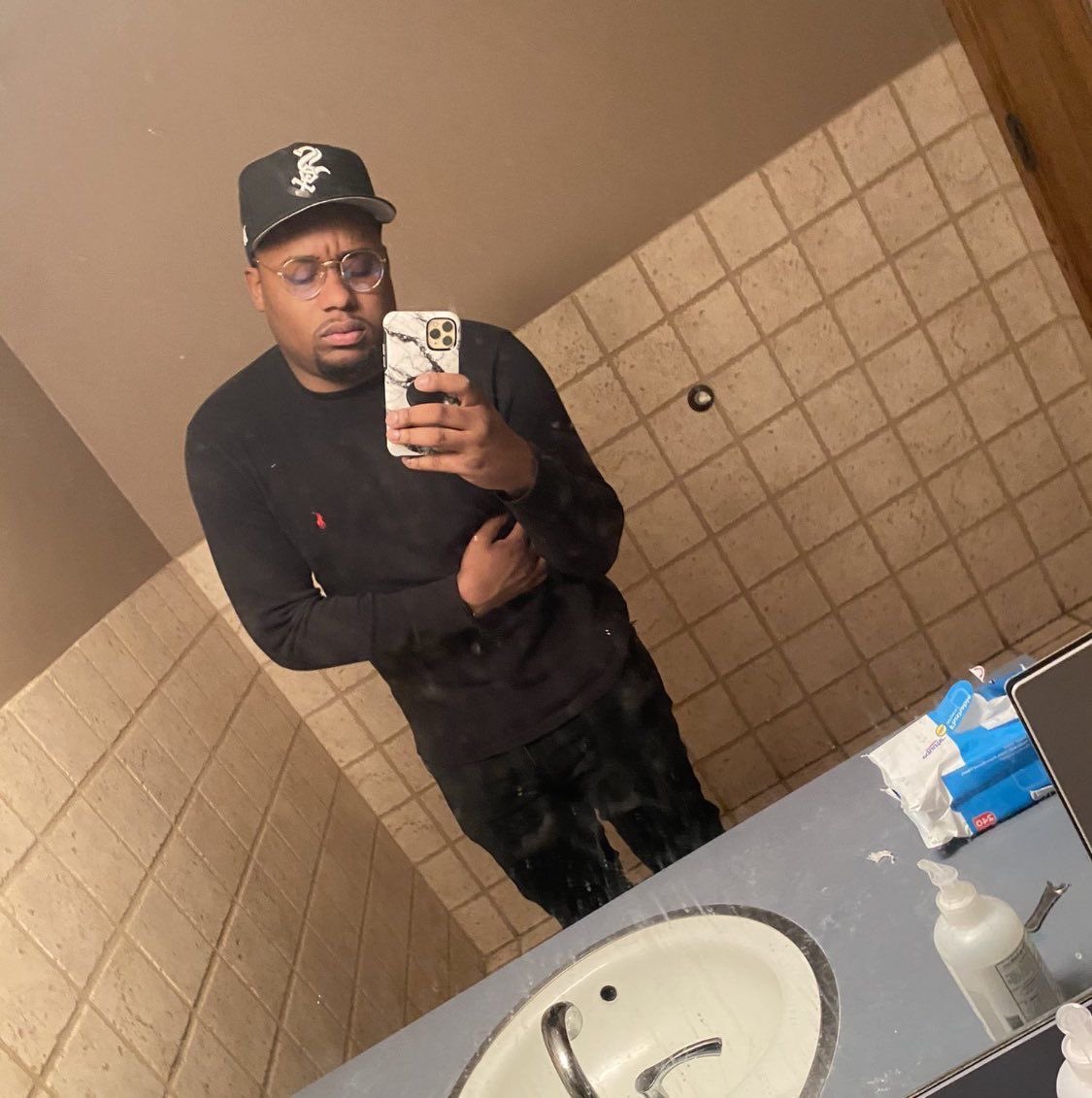 Mila 🧞♀️connor storrie’s bush tweet media