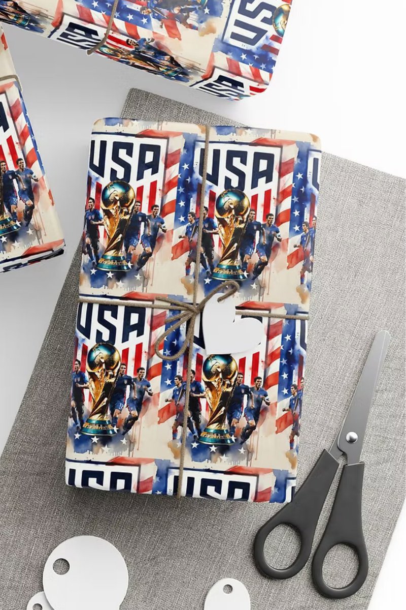 highoakpaper's tweet image. 🇺🇸⚽ GOOOAL! Level up every gift with High Oak's USA Soccer Stars &amp;amp; Stripes Gift Wrap! 🔥
RT if you're Team USA! 👇 #HighOakGiftWrap #USASoccer #StarsAndStripes #WorldCup2026 #GiftWrapGoals