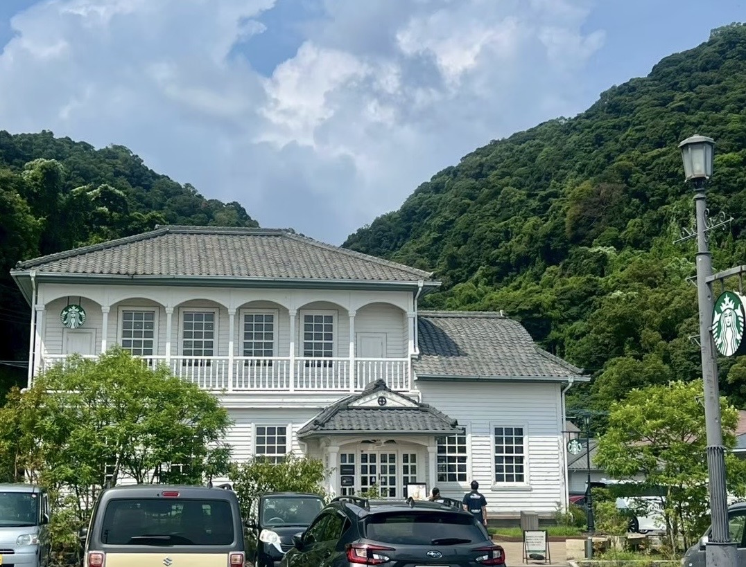 FHG HOTELS tweet media