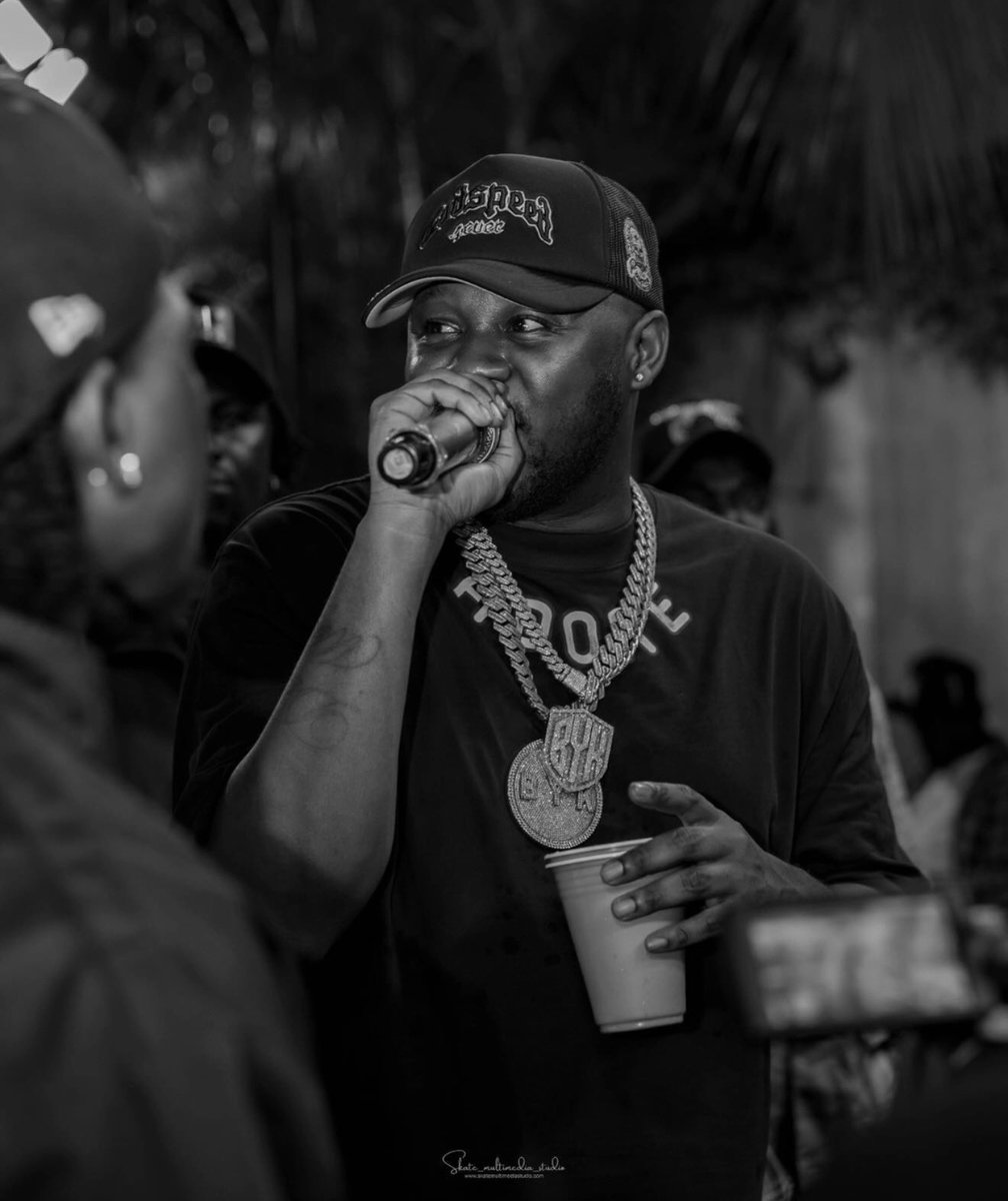 Ayam_Bornbless1 tweet media