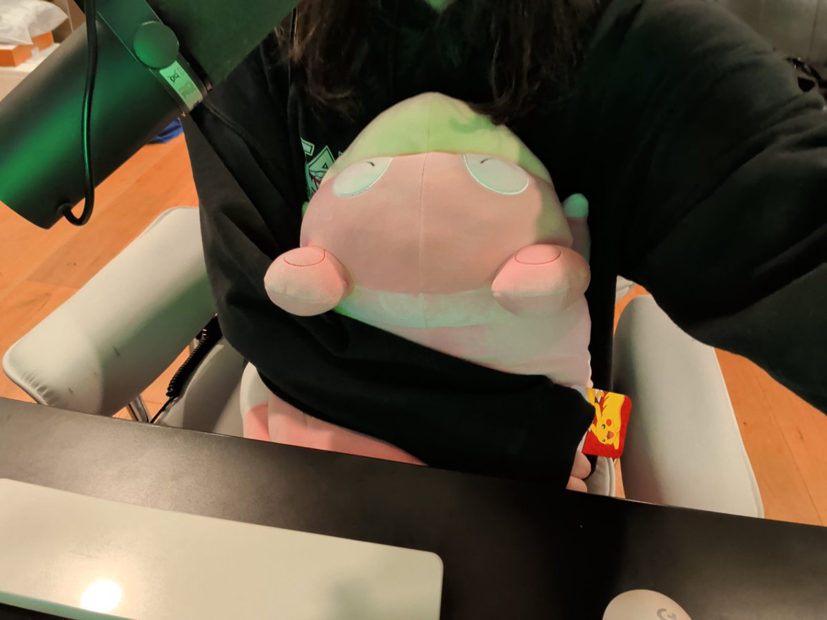 Stux � tweet media