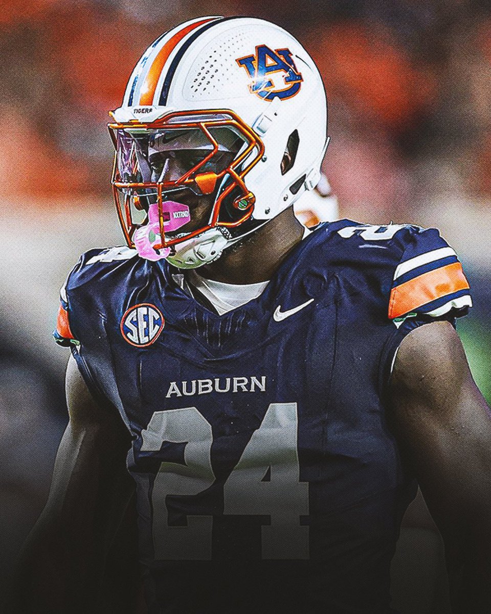 AryePulliNFL's tweet image. The #Seahawks hosted Auburn pass-rusher Keyron Crawford on a pre-draft visit, as he alluded to on his IG story.

Ranked No. 92 on PFF’s big board.
