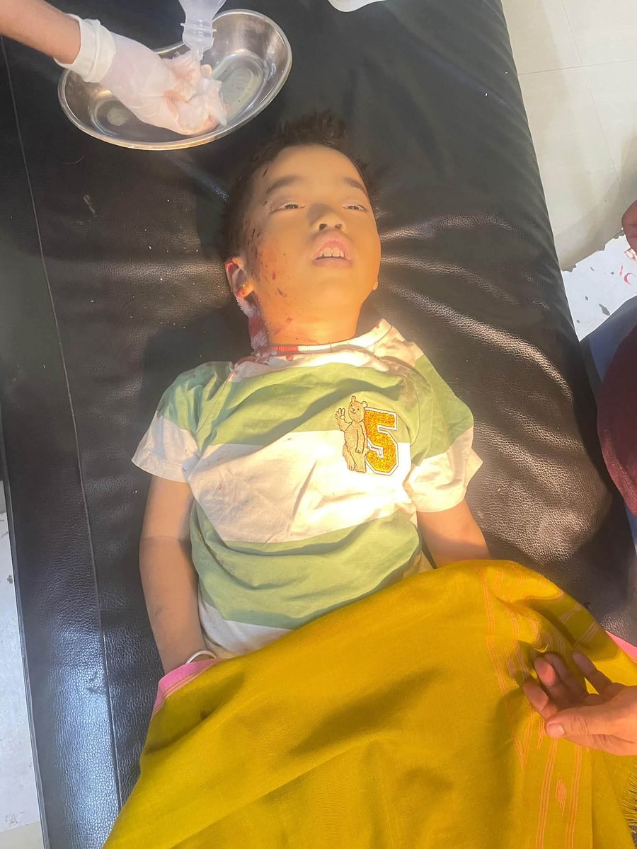 rameshmei67's tweet photo. A bomb was attacked by Kuki militants at Toronglaobi Meitei village, and two children died while they were sleeping at midnight. How long will such inhuman acts be suffered and witnessed by the Meitei people.@AmitShah @YKhemchandSingh https://t.co/yNsa6QMlIF