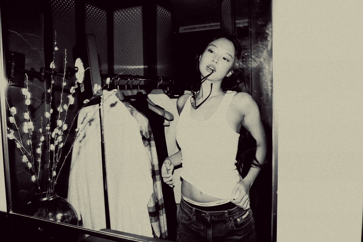 𝓼𝐞𝐥𝐢𝐧𝐞 tweet media