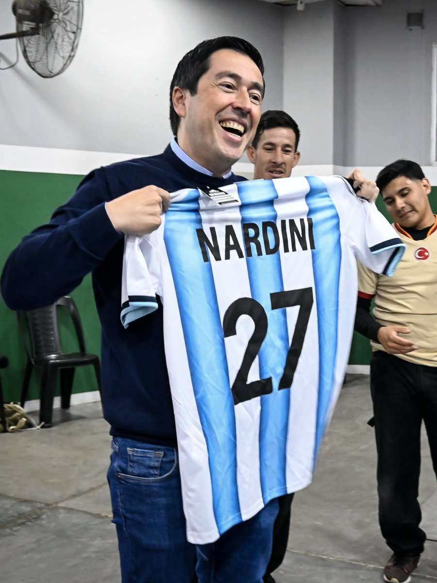 Nardini_Leo's tweet photo. Gracias por el cariño, los abrazos, los presentes, los detalles, los mensajes que me hicieron llegar durante todo el día. https://t.co/1amUhfhjwv