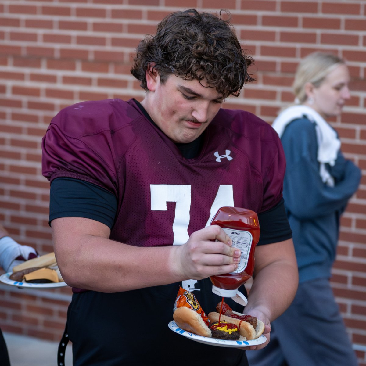 StrongDawgs tweet media