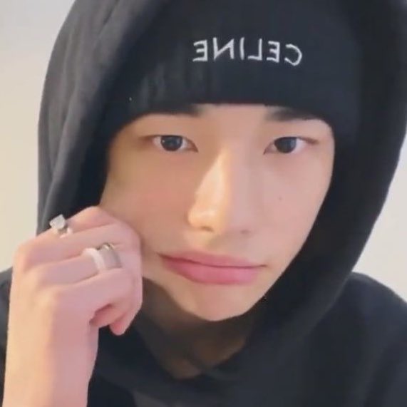 vali ʚଓ’ hyunho (@hyunholovi) on Twitter photo 