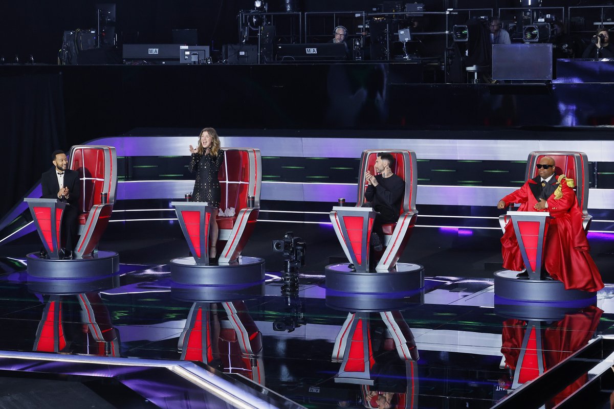 NBCTheVoice's tweet image. The final round of Knockouts is here! 🔥🥊 Drop your reactions below ⬇️  #TheVoice | @NBC and next day on Peacock